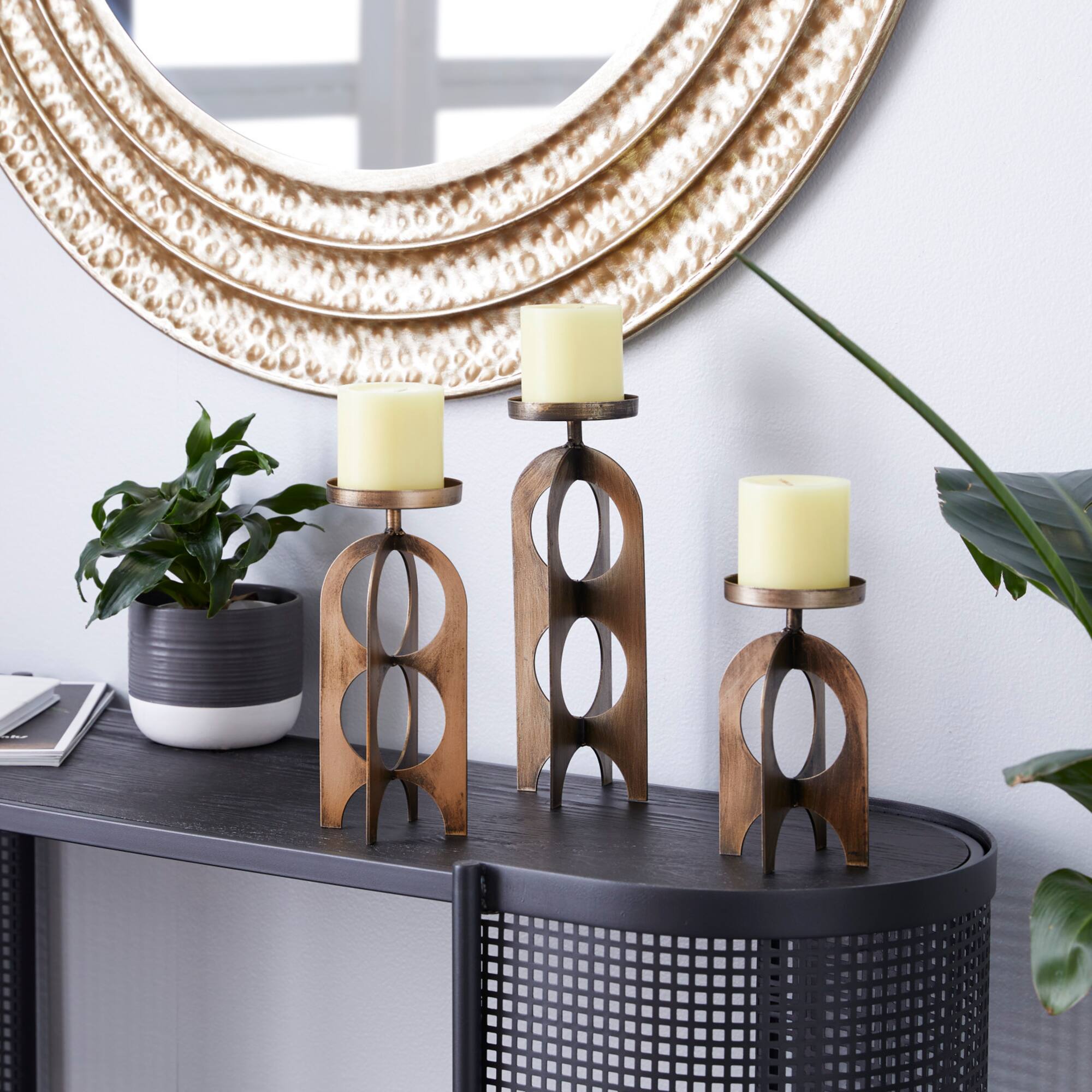 Gold Metal Contemporary Candle Holder Set